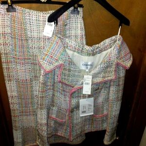 Chanel fantasy Tweed multi colored jacket size 40 and skirt size 38